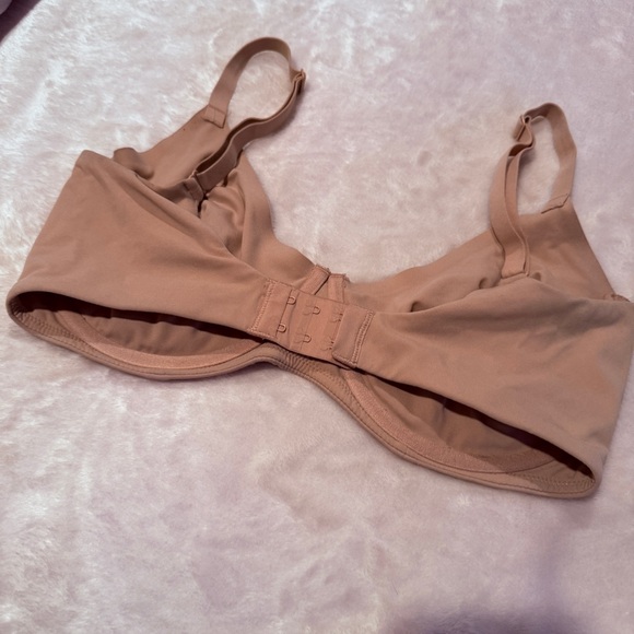 [Skims] bra - Picture 5 of 7